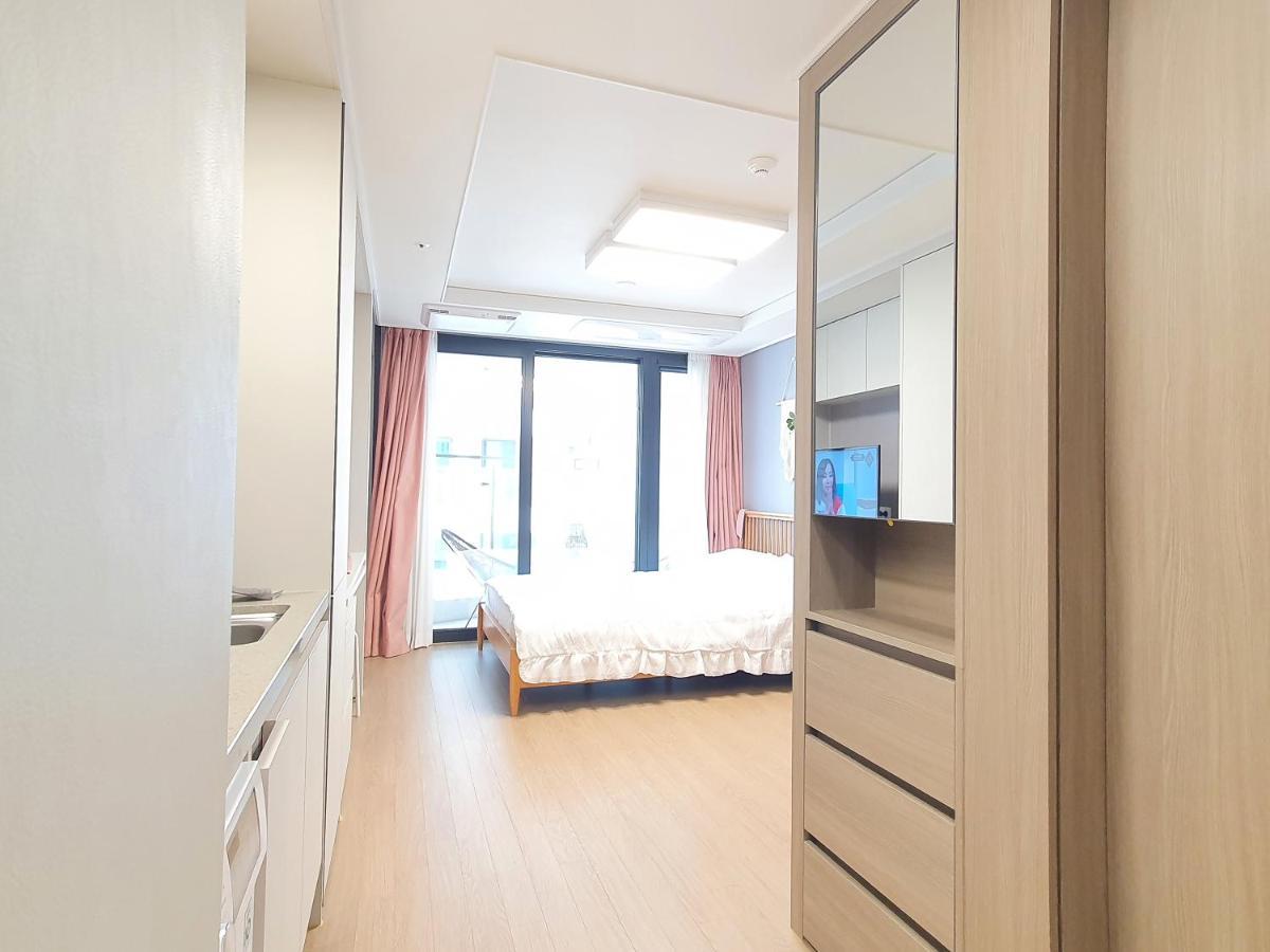 Holiday Apt Gwangan Beach Μπουσάν Εξωτερικό φωτογραφία