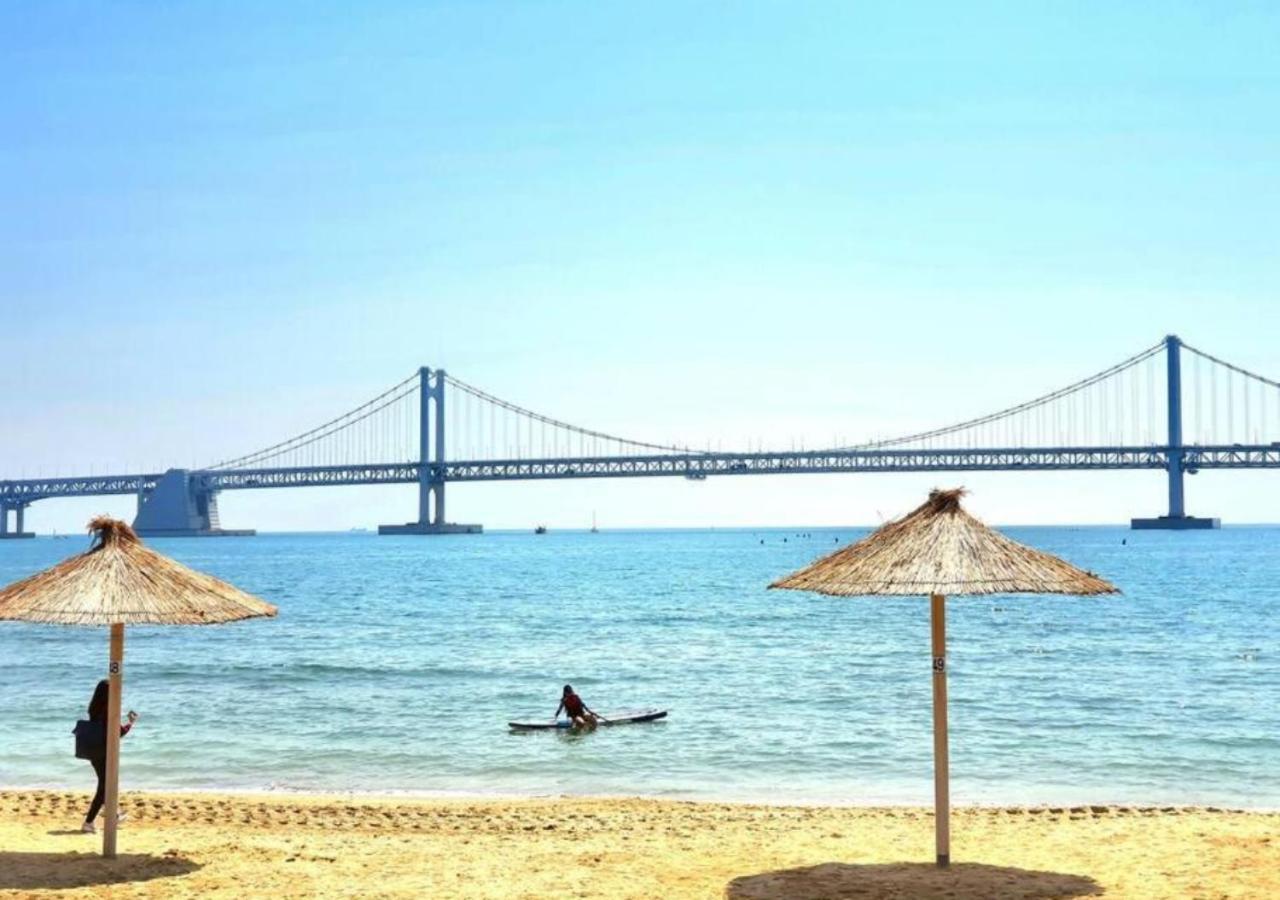 Holiday Apt Gwangan Beach Μπουσάν Εξωτερικό φωτογραφία